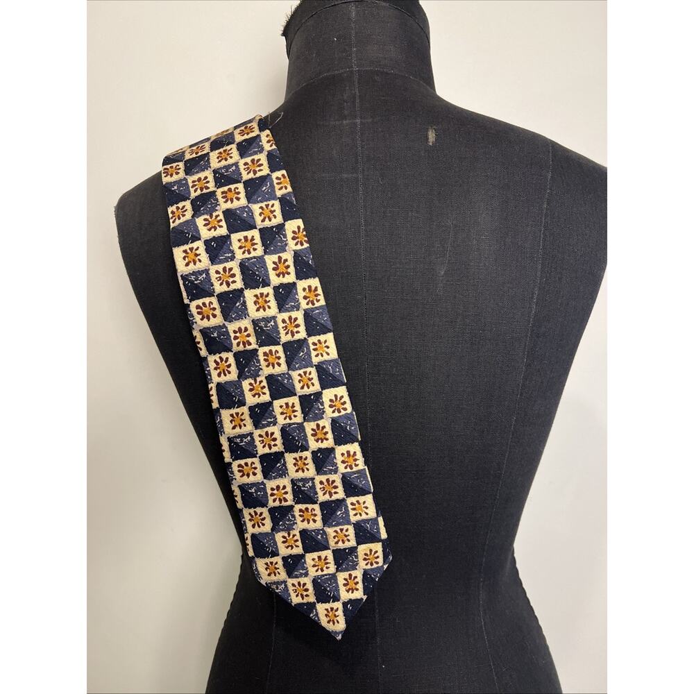 Vintage Gap Men’s Neck Tie‎ 3.75X 56 Checkered Floral 100% Silk Made In USA